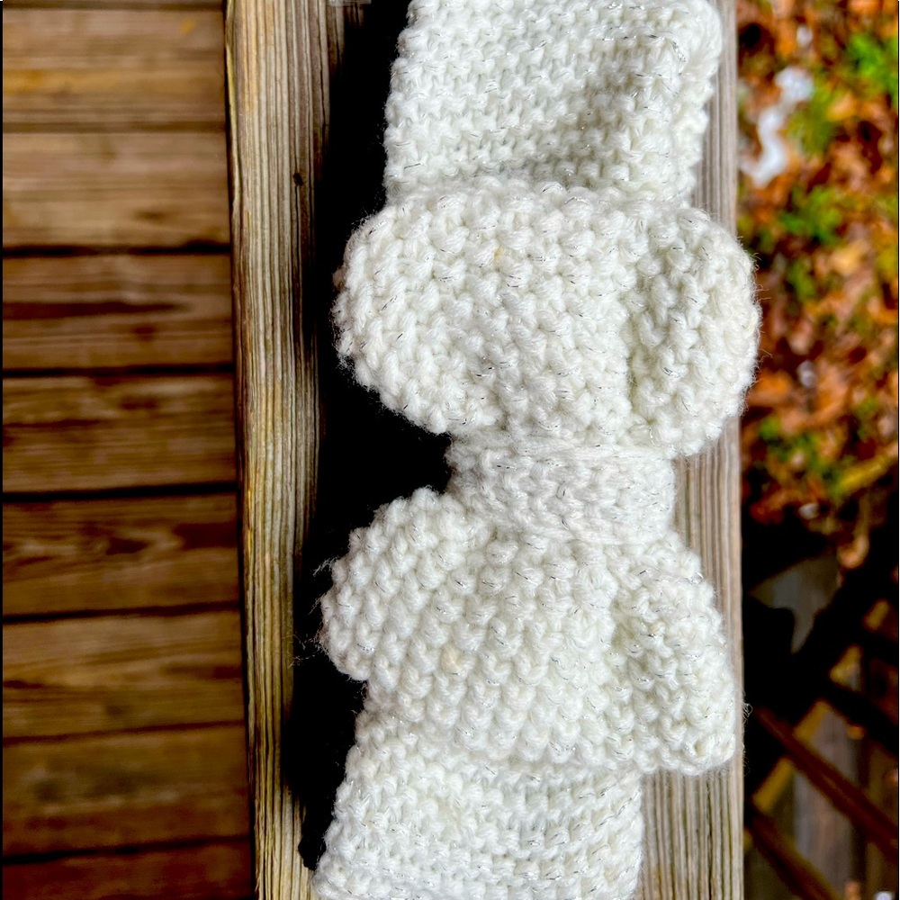 Icing winter Earmuff w/ built in headphone Headband NWOT CREAM COLOR & sparkles